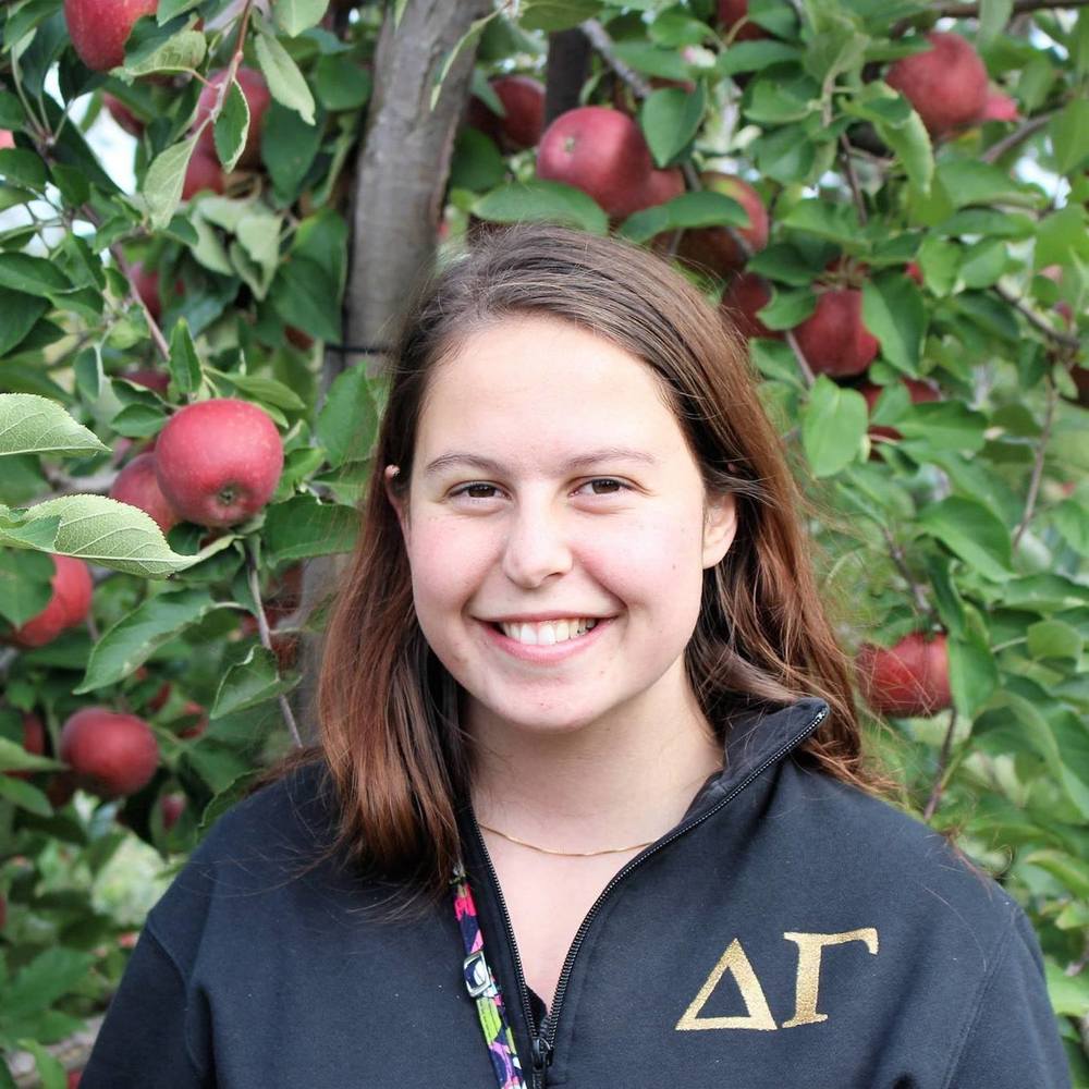 Meet your Posher, Adrienne